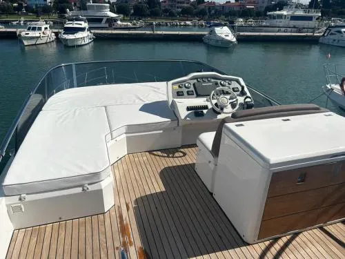 Sessa Marine 47 fly, 2017, Dubrovnik, Croatia – Foto 5