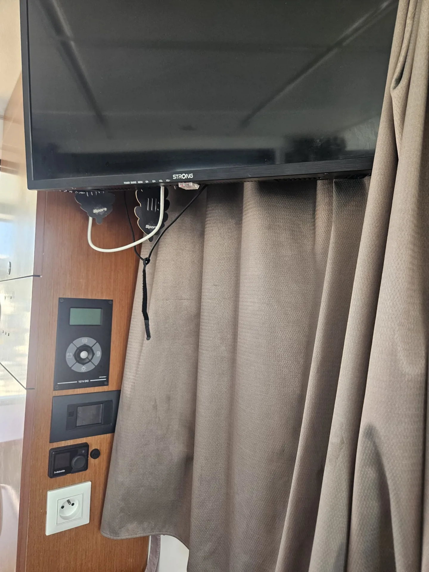 Beneteau Swift Trawler 30, 2017, Trogir, Croatia – Foto 11